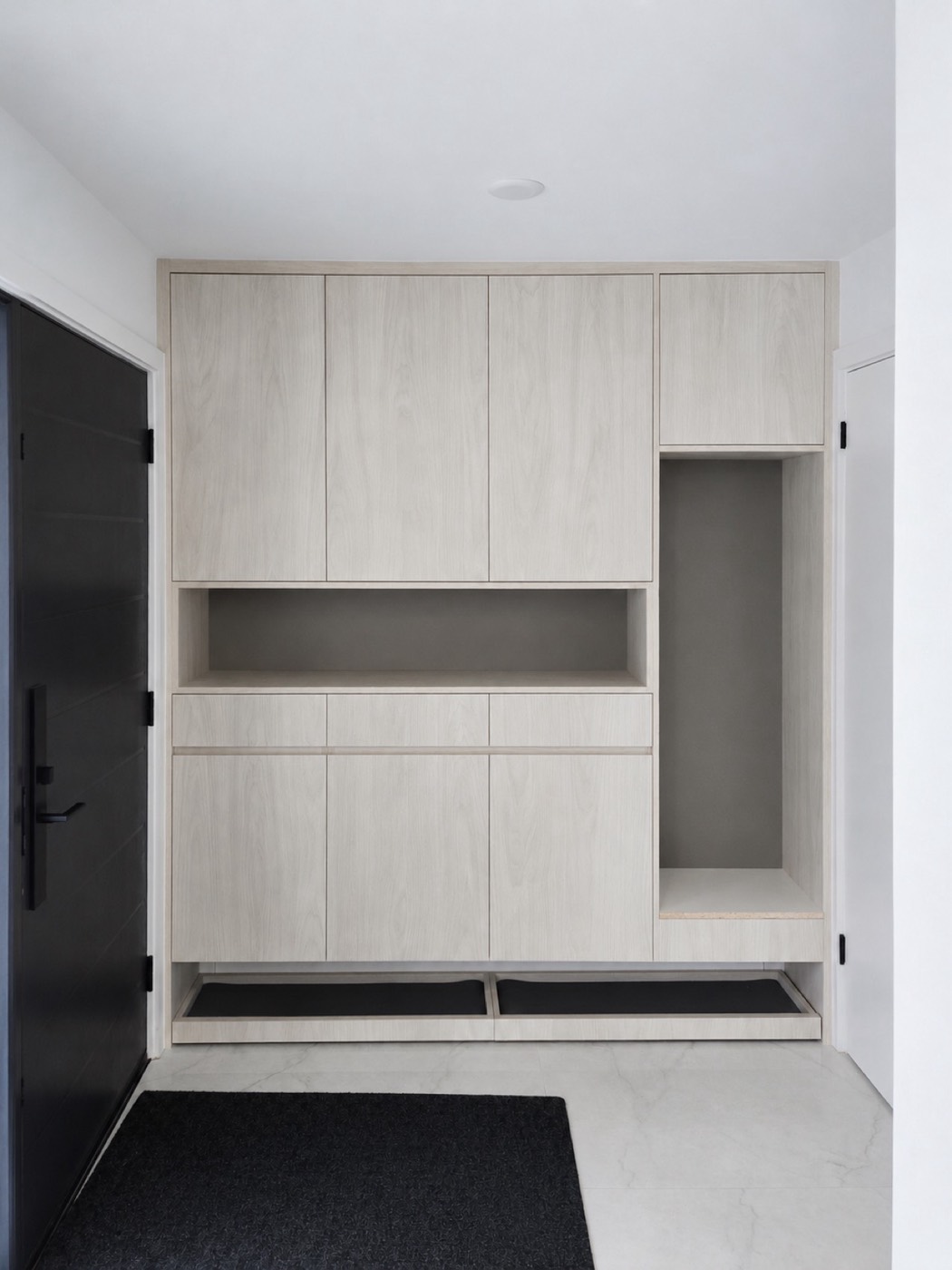 Walk-In Closets & Wardrobes – closets & wardrobes by Panda Reno, photo 5