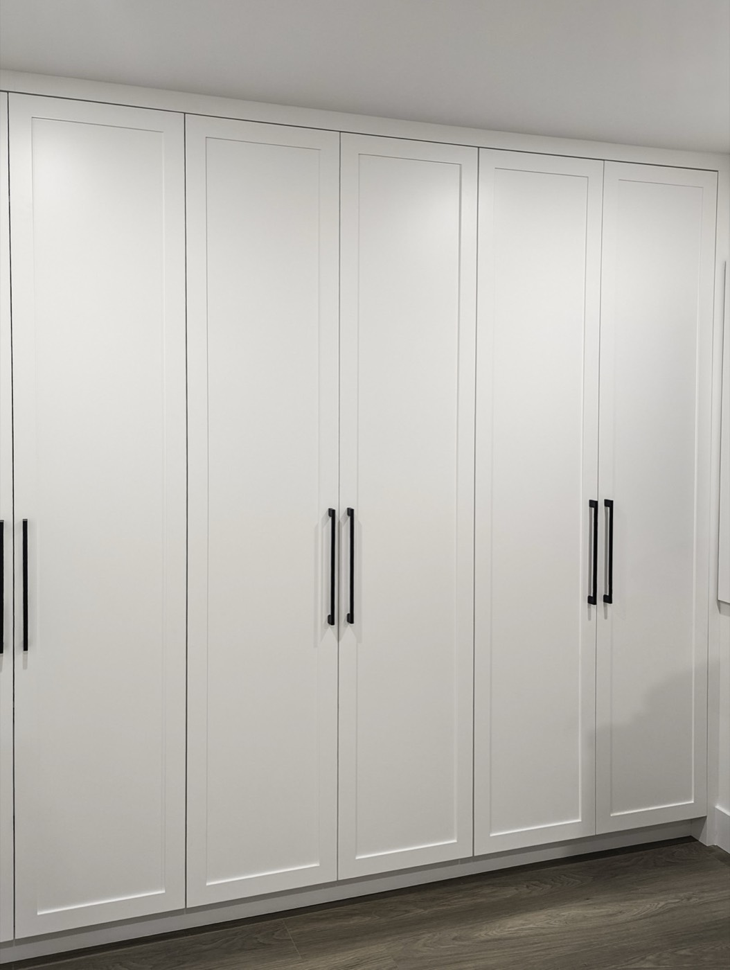 Walk-In Closets & Wardrobes 13