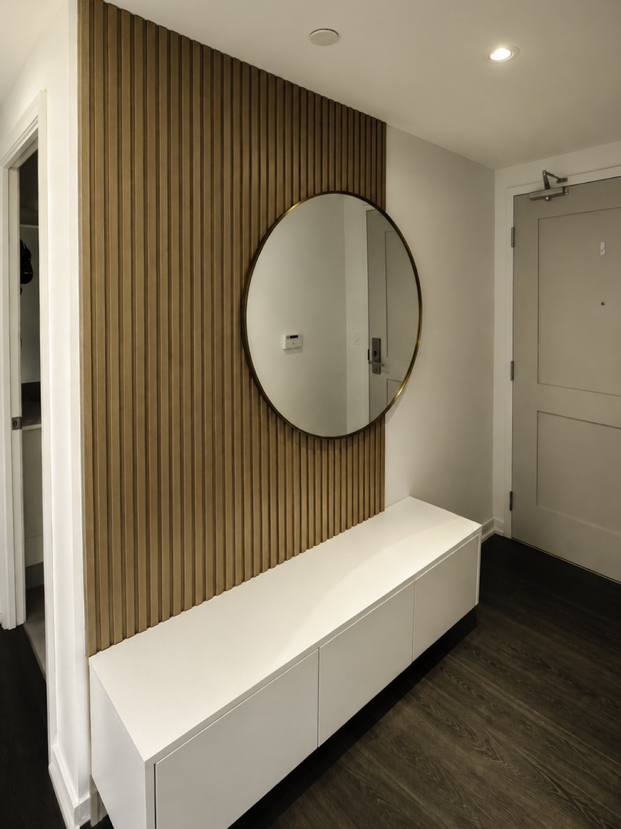 Illuminated Wall Unit & Fireplace 5