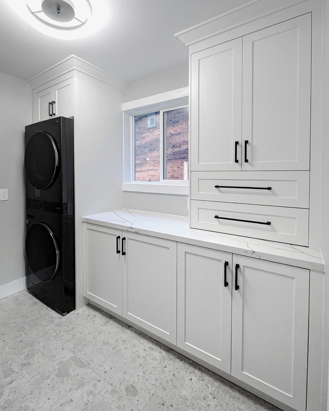 Laundry Room – laundry rooms by Panda Reno, photo 3