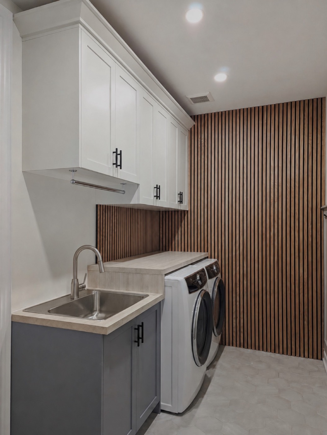 Laundry Room – laundry rooms by Panda Reno, photo 4