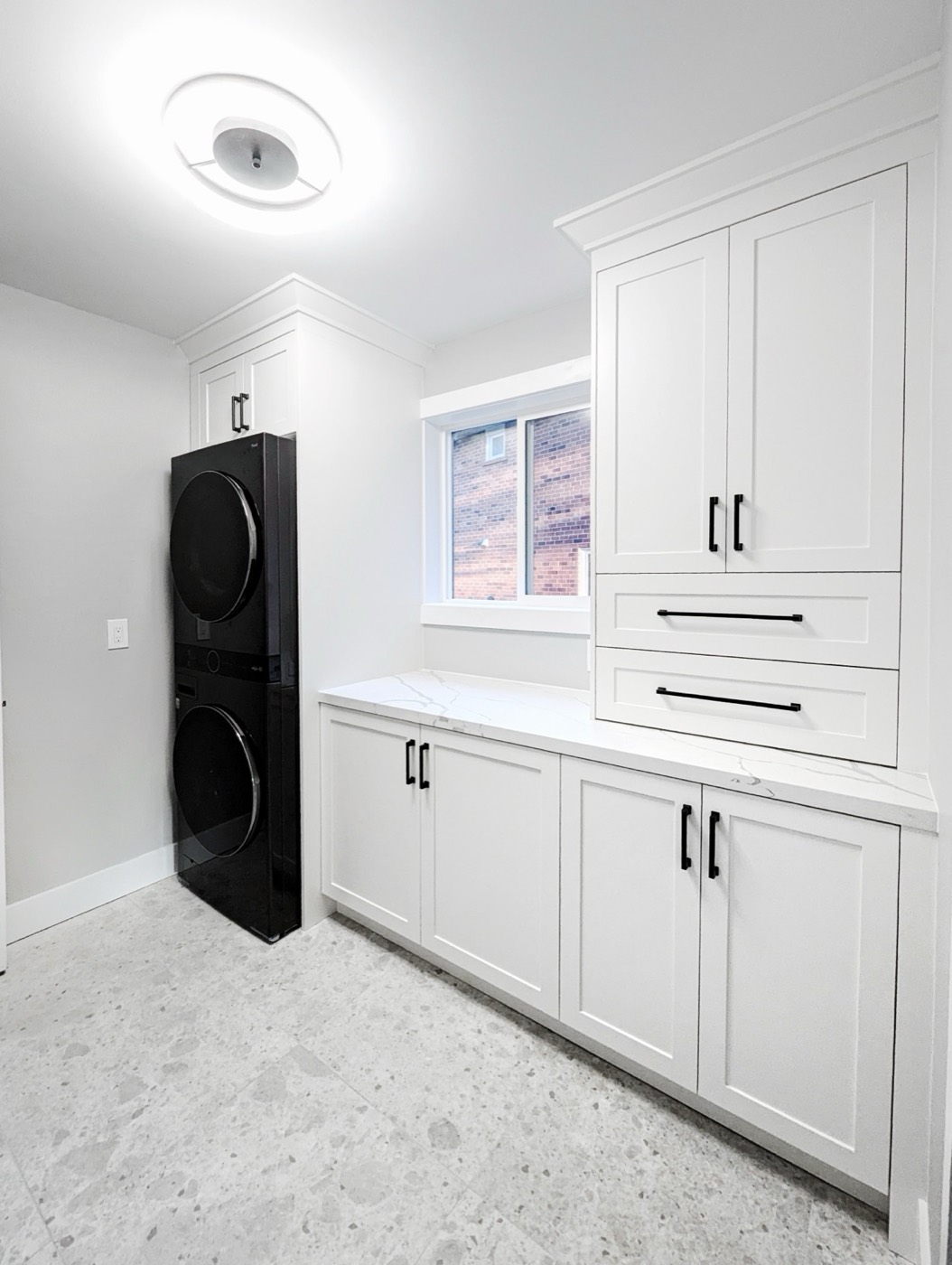 Laundry Room – laundry rooms by Panda Reno, photo 6