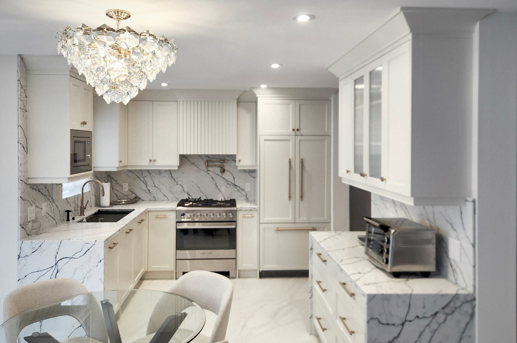 Traditional Cream Kitchen 3